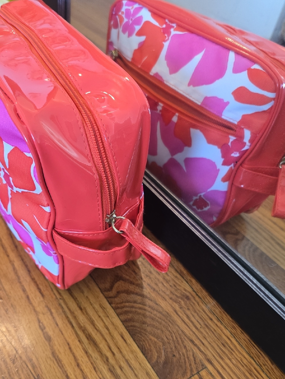 Vintage Elizabth Arden Floral Pink & Red Cosmetic Bag - Picture 2 of 6